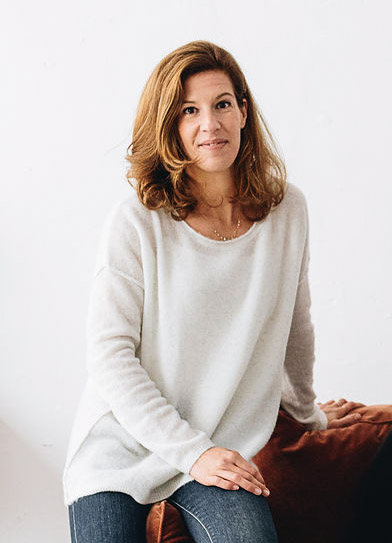 Portrait professionnel Zoé Thomas coach, yoga, pilates, masseuse Villeneuve-lès-Avignon, Pujaut, Rochefort du gard